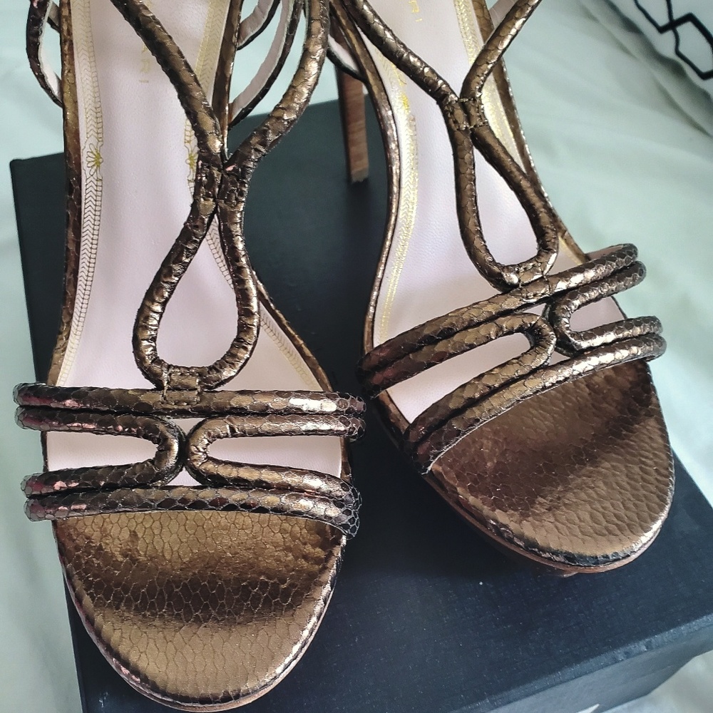 Elie Tahari Bronze Brown Leather and Wood Platform